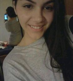 غزل, 19 سنة, النساء